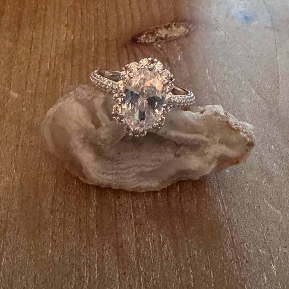 Sparkling Oval Halo BP Entirely Yours Ring